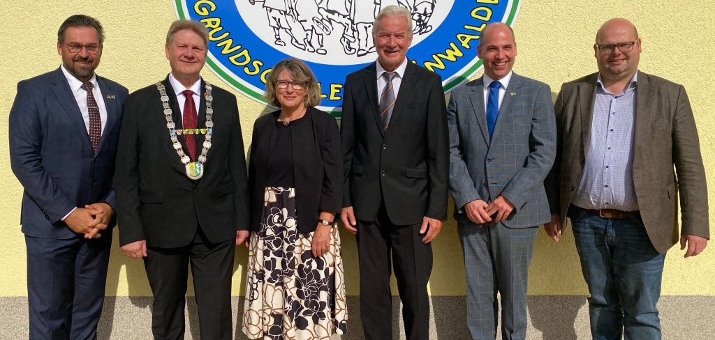 Bürgermeister Oliver Borchert, Gemeinde Wandlitz, Bürgermeister Bodo Oehme, Gabriele Bohnebuck, Ortsvorsteherin von Schönwalde-Barnim, ehemaliger Bürgermeister Dietmar Späth, Muggensturm, Bürgermeister Johannes Kopp, Muggensturm, Bürgermeister Finn Petersen aus Süderschmedeby