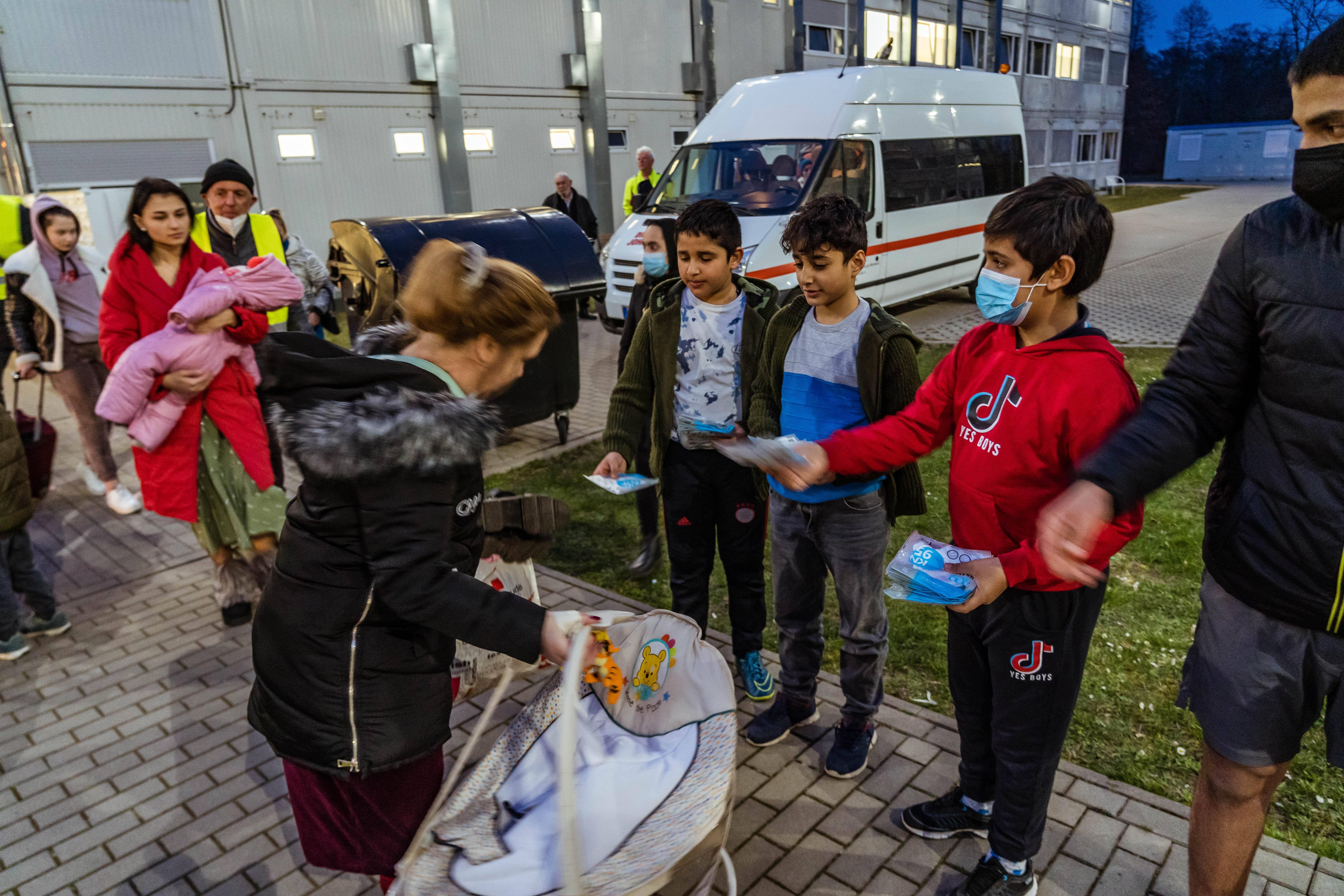 Ankunft der ersten ukrainischen Flüchtlinge in Schönwalde-Glien