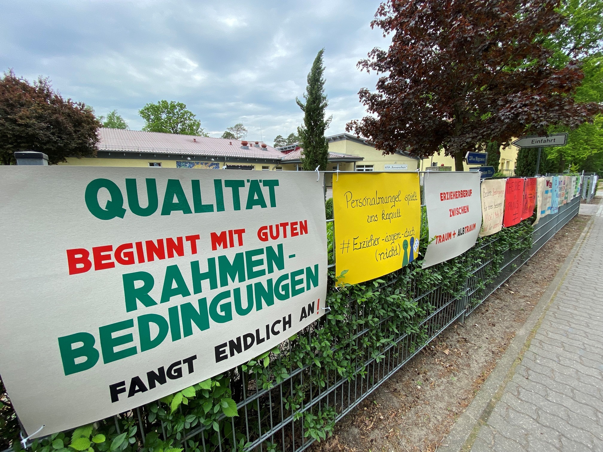 Protestzaun an der Kita Sonnenschein