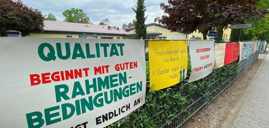 Protestzaun an der Kita Sonnenschein